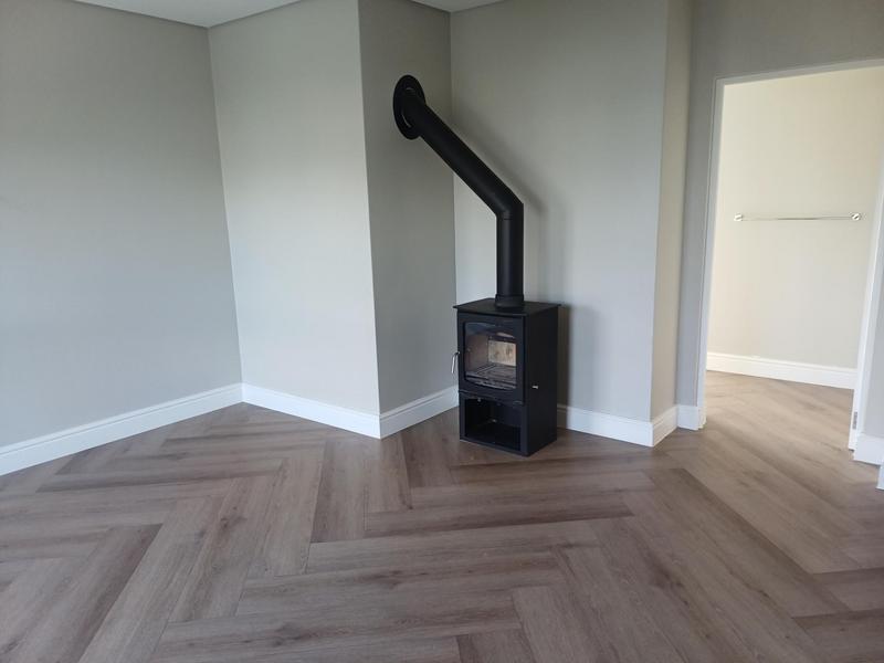 To Let 4 Bedroom Property for Rent in Somerset West Western Cape